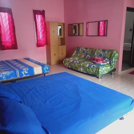 Almira Homestay جامبي المظهر الخارجي الصورة